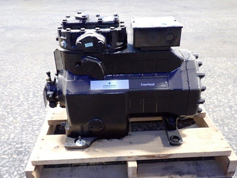 EMERSON REFRIGERATING COMPRESSOR  -  3DP3R12ME-TFD-800