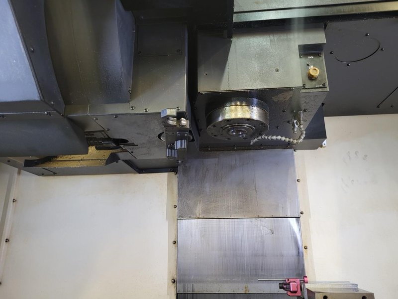 Hyundai WIA KF5600 VMC, 2018 – Fanuc, High Pressure Coolant, Chiller, Conveyor, Low Hours