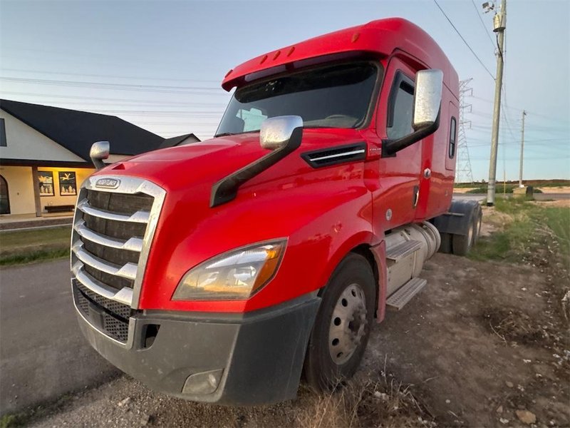 2020 Freightliner Cascadia 1FUJHHDV3LLLC1684