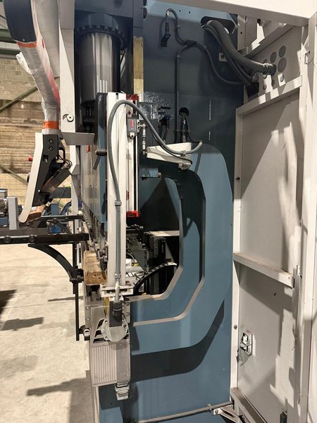 Durma AD-S - 175 ton x 3700 mm CNC