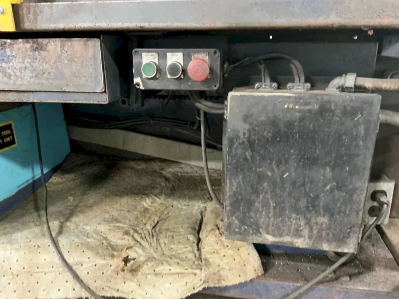 DUMORE DUAL HEAD TAPPING AND INSERTION MACHINE