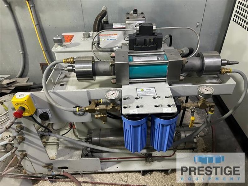 Flow Mach 200 3020 Pivot + 5-Axis Water Jet