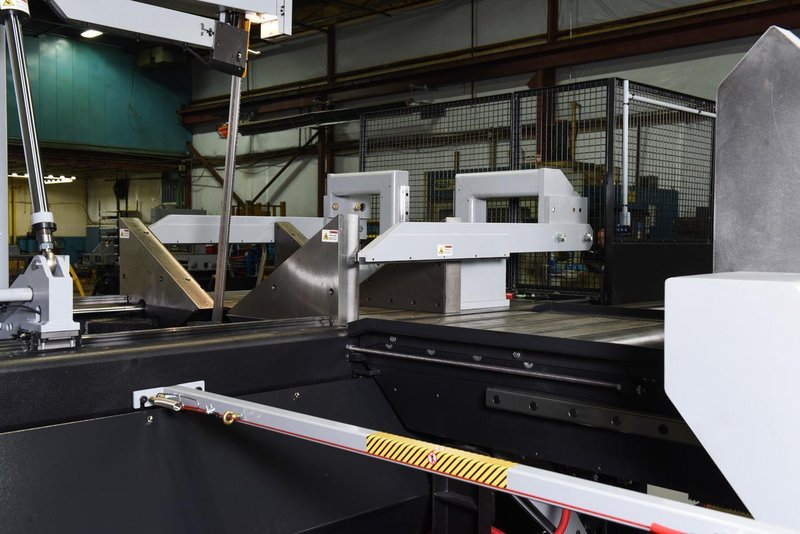 NEW - 30"H x 25"W HYD-MECH V-25APC SEMI-AUTOMATIC VERTICAL TILT FRAME BAND SAW