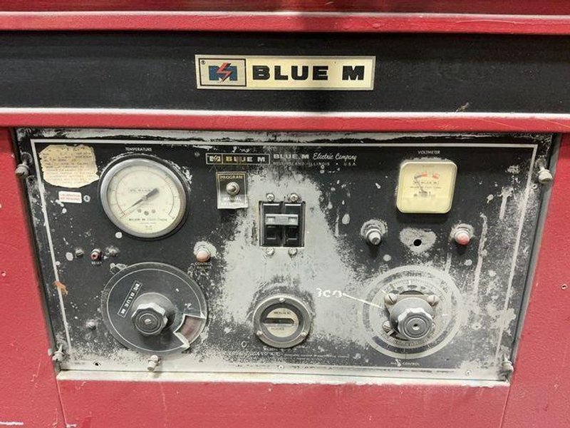 BLUE M 650* F / 343* C OVEN  -  P0M-136C-1