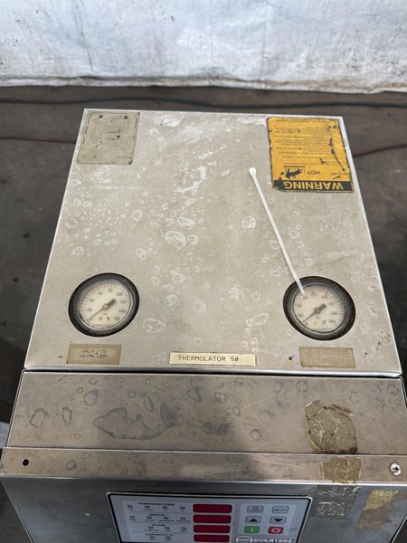 ADVANTAGE ENGINEERING WATER-CIRCULATING TEMPERATURE CONTROL UNIT. STOCK # 1115724