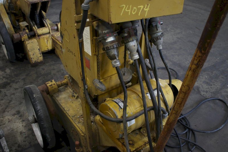 SET OF (4) 35 TON PORTABLE WHITING RAIL CAR JACKS: STOCK #77094