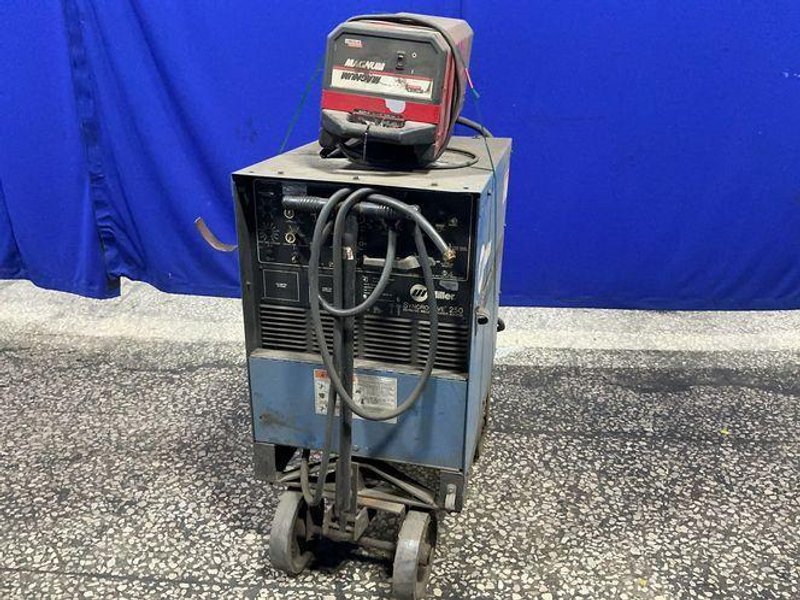 Miller  Welder W/ Cooler - Syncrowave 250