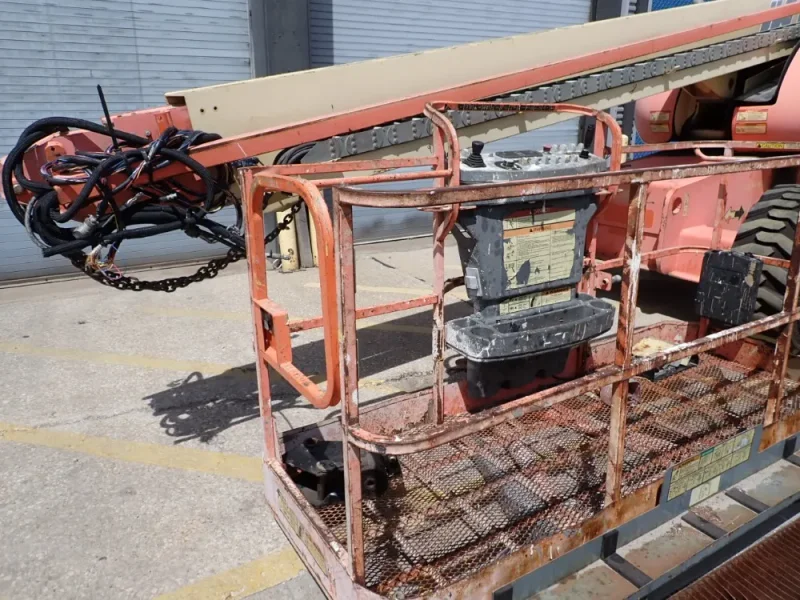 JLG TELESCOPIC BOOM LIFT  -  600S