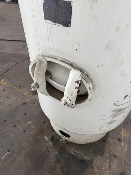 650 GALLON AIR SURGE TANK. STOCK# 4161