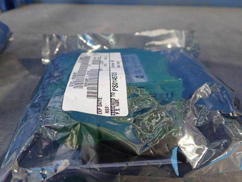 MOOG SERVO AMPLIFIER   -  G122-829A001