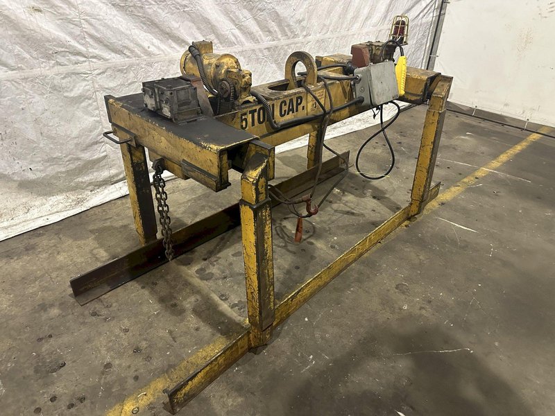 10,000 LB X 84" X 16"- 48" WIDE CALDWELL POWERED ADJUSTABLE SHEET LIFTER. STOCK # 1163823