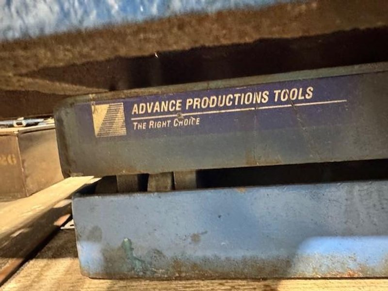 1 - PREOWNED 5&#039; X 5&#039; ACORN ELECTRIC WELDING LIFT TABLE