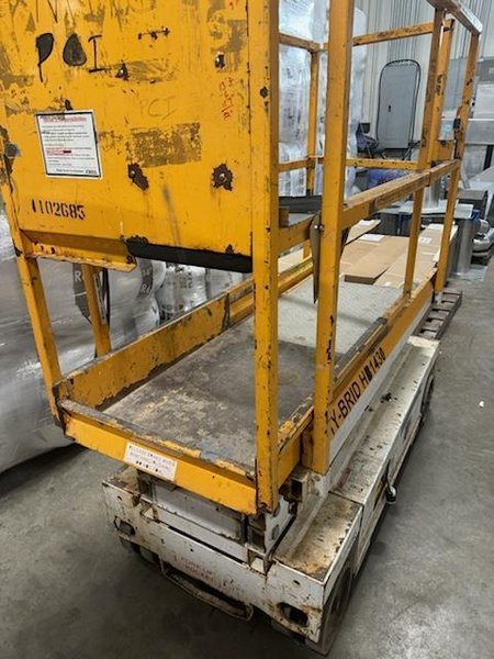 Hybrid Model #HB1430 Aerial Lift, 2009 – Self-Propelled