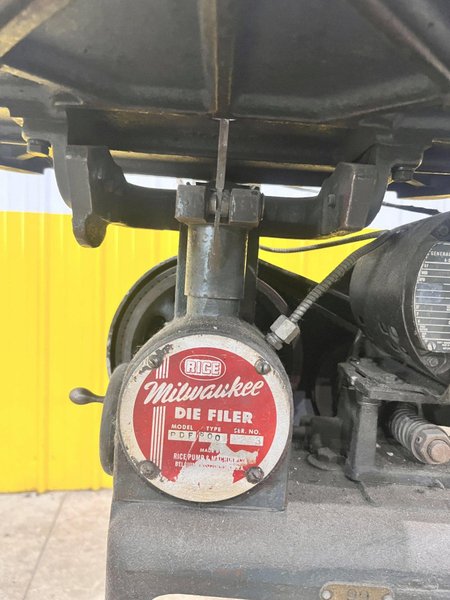 1/3 HP MILWAUKEE MODEL PDF TYPE 600 DIE FILER 110V: STOCK #23261
