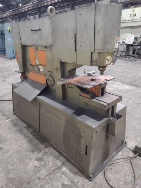 135 TON SPARTAN MODEL #IW135DX HYDRAULIC IRONWORKER STOCK# 4203