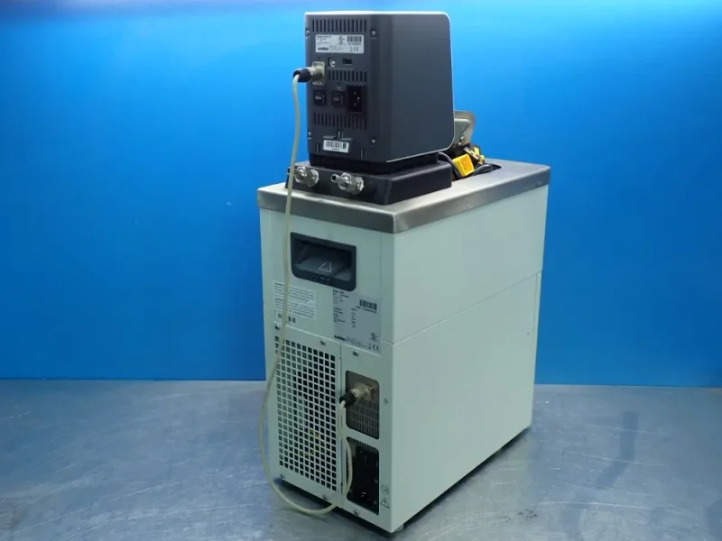 JULABO REFRIGERATED HEATING CIRCULATOR UNIT  -  200F