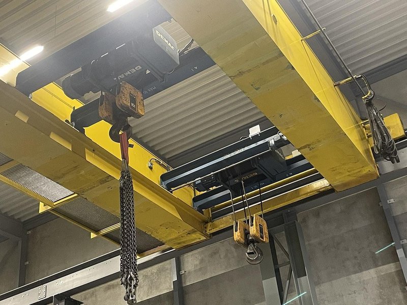Demag - 16 + 16 ton x 22 000 mm