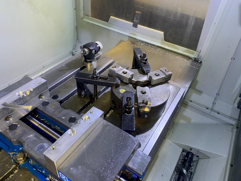 2018 HAAS VF-4 Vertical Machining Center