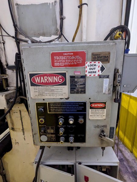 230 TON X 12' PACIFIC MODEL J230-12 HYDRAULIC PRESS BRAKE: STOCK #18531