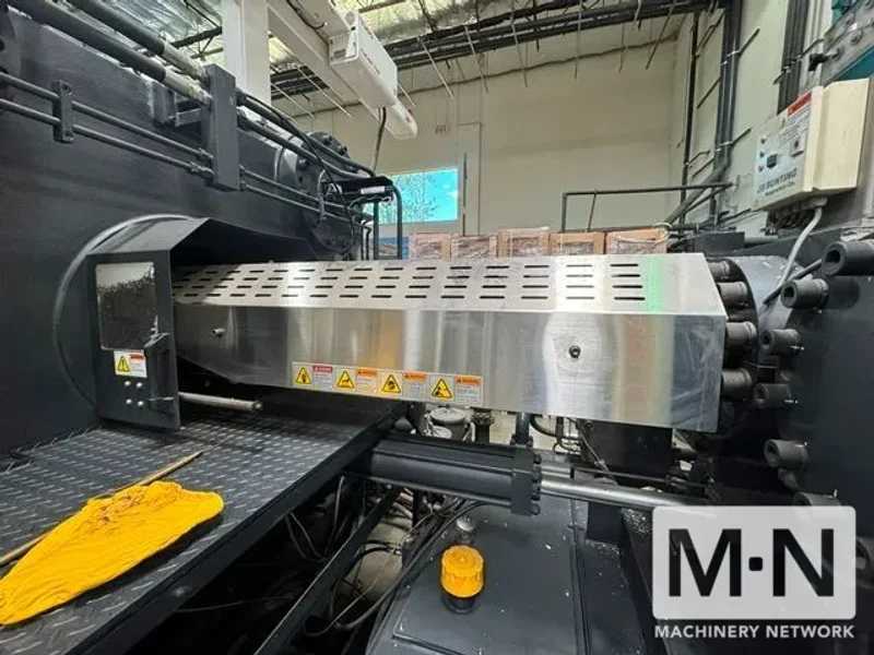 1150 TON 186 OZ HYUNDAI MODEL EDIS-1150DL HYBRID INJECTION MOLDING MACHINE MFG 2014 (4) AVAILABLE