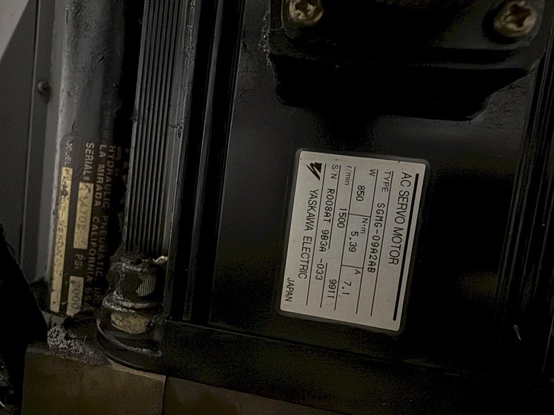 HAAS VF–1 VERTICAL MACHINING CENTER. STOCK # 1229024