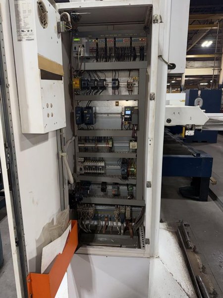 4000 Watt Trumpf Trulaser 3040 CO2 Laser, 2013 – 5′ x 10′ Table, Trumpf Liftmaster