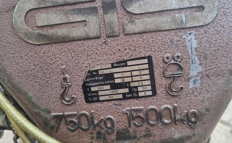 GIS - electric chain hoist 1500 kg