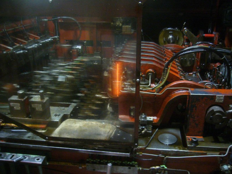 Asahi Sunac Model AF1815-6 Six Die Parts Forming Machine