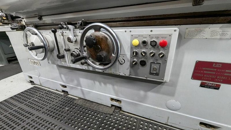 Toyoda GUP 32×100 Universal Grinder, 1981 – Spare Wheels, ID Attachment, Steady Rest Included