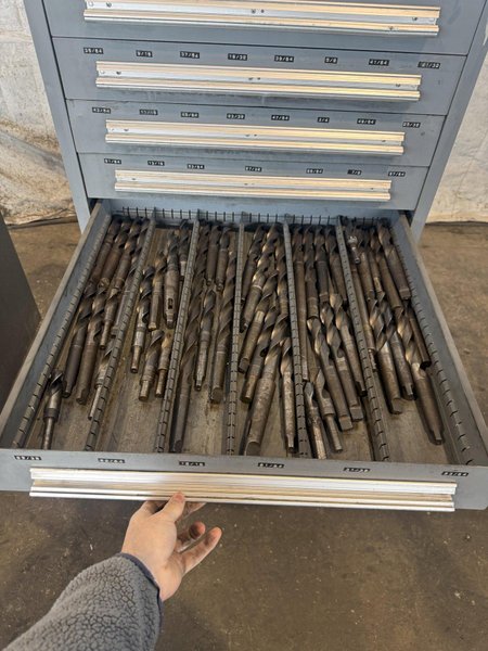 10 DRAWER STANLEY VIDMAR CABINET. STOCK #0538126