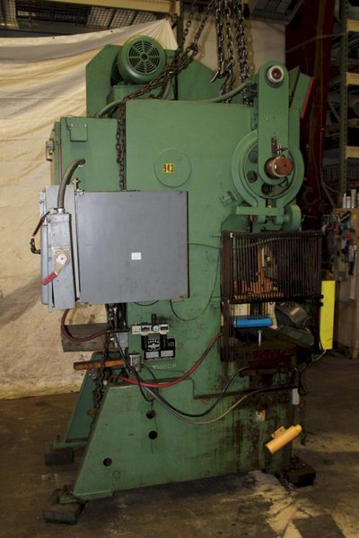 60 TON FEDERAL OBI METALWORKING PUNCH PRESS