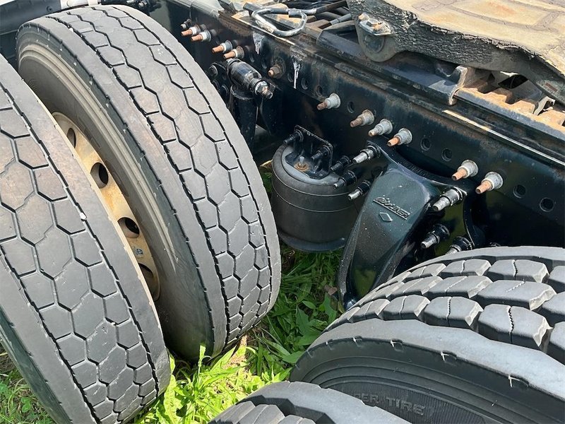 2021 Freightliner Cascadia 1FUJHHDR6MLMJ2151