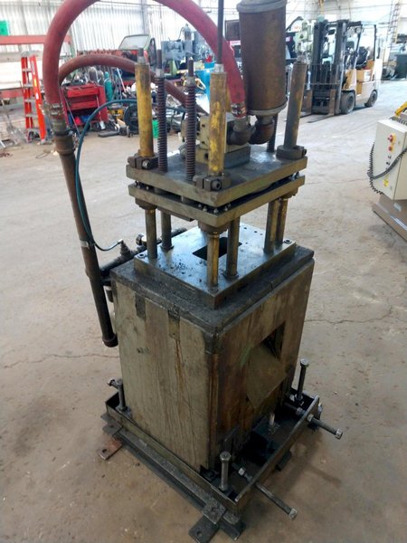 7 TON AIRAM 4-POST PNEUMATIC CUTOFF PRESS: STOCK #13203