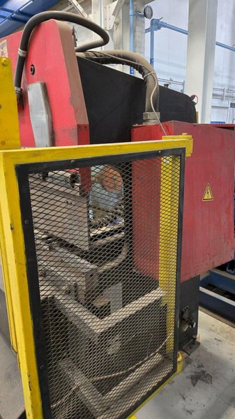 AMADA RG-50 EX-II 50 TON PRESS BRAKE USED