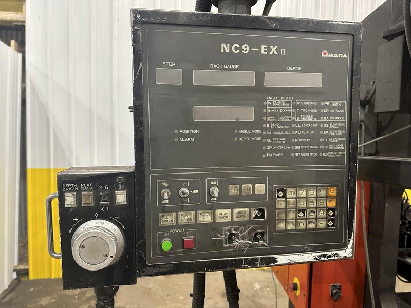 100 TON x 10' AMADA MODEL #RG-100 HYDRAULIC PRESS BRAKE NC9-EXII CONTROL, 1994: STOCK #19752