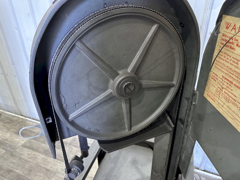 8-3/4" X 8-3/4" ROLLIN VERTICAL BANDSAW: STOCK #79645