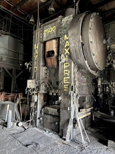 2500 TON NATIONAL MAXIPRESS FORGING PRESS. STOCK # 0758726