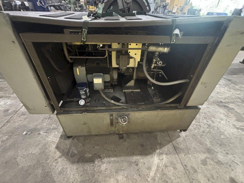 18" X 20" MARVEL SERIES 81A VERTICAL BAND SAW: STOCK #23179