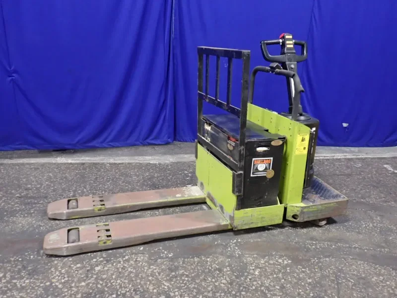 CLARK 6000 LBS ELECTRIC PALLET JACK  -  HWD 30