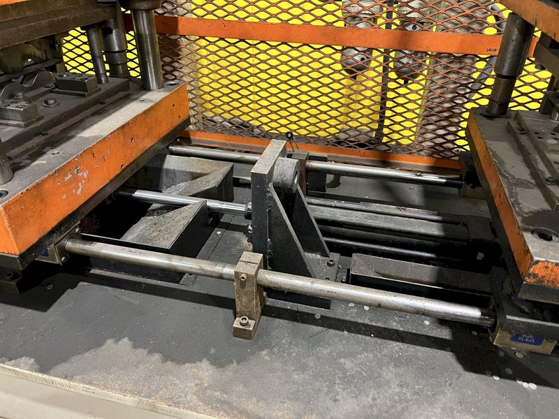 7 TON &amp; 3 TON AIRAM TRAVELING PUNCH &amp; CUTOFF PRESSES: STOCK #18420