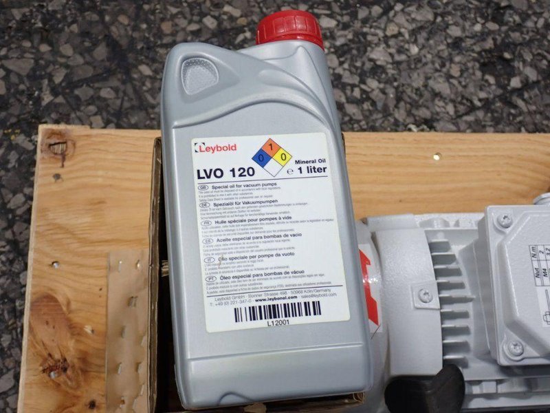 LEYBOLD 1.10 KW VACUUM PUMP  -  SV28BI 960273