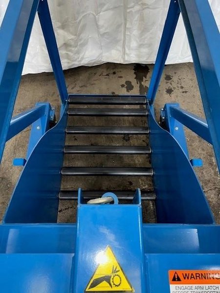 BHS 3,000# MOBILE BATTERY EXTRACTOR  STOCK# 3773