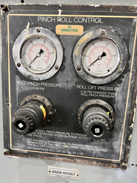 32" X .125" MINSTER MODEL #MEF5-32S SERVO FEED WITH COE MODEL BG-2 CONTROL: YOBRO #24235