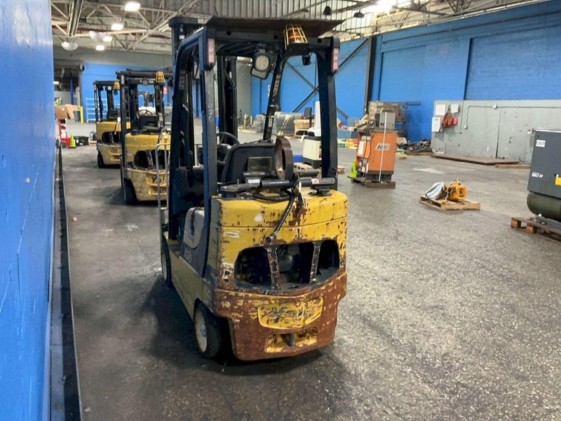 YALE 3700 LBS PROPANE FORKLIFT  -  glc040svxnuse094