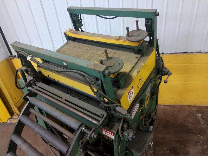 30" WIDE X .065" ROWE 7 ROLL POWERED COIL STRAIGHTENER: STOCK #13903