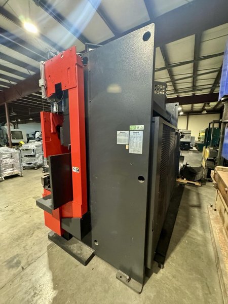 130 Ton 10′ Amada HDS 1303NT Hydraulic Press Brake, 2011 – Tooling Included