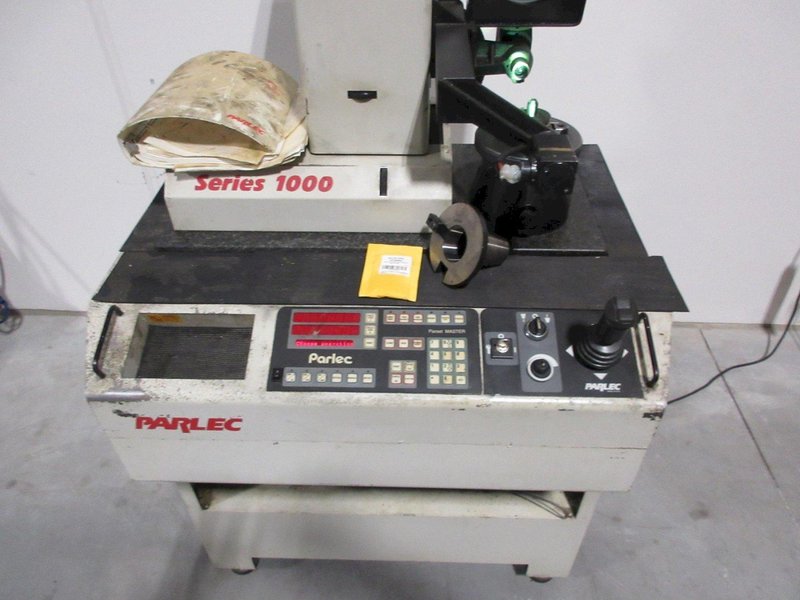 Parlec Series 1000 Tool Presetter with 40 &amp; 50 Taper Adapters and Powered Movement- Auction Item