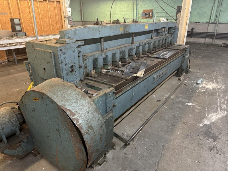 10&#039; X 10 GAUGE WYSONG MODEL #1010 POWER SQUARING SHEAR: YOBRO #23831