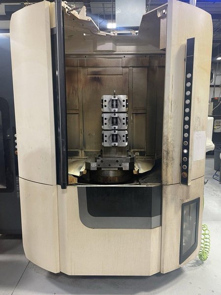 DMG Mori NHX 5000 HMC, 2017 – Full 4th Axis, TSC, ERGOline Celos M730UM Control, Chip Conveyor