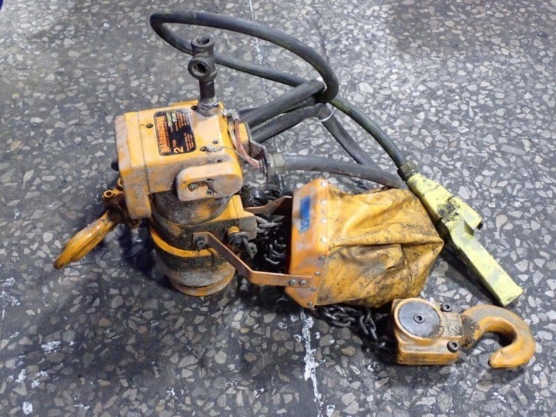 HARRINGTON 2 TON AIR HOIST  -  TCR-2000P2